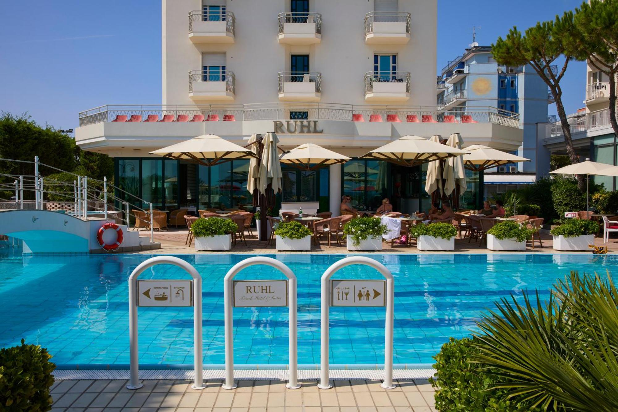 Ruhl Beach Hotel & Suites リド・ディ・イエゾロ エクステリア 写真