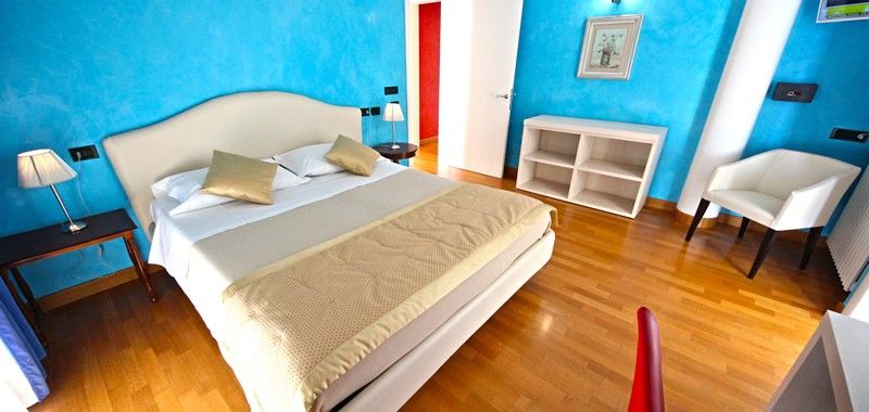 Ruhl Beach Hotel & Suites リド・ディ・イエゾロ エクステリア 写真